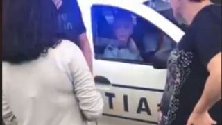 Cazul fetei găsite plină de sânge pe o stradă din Galaţi: Dosar pentru abuz în serviciu pentru poliţiştii care nu au ajutat-o