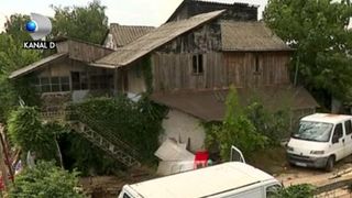 VIDEO | Zi crucială &icirc;n ancheta privind crimele din Caracal. Anchetatorii scanează pereții casei lui Dincă