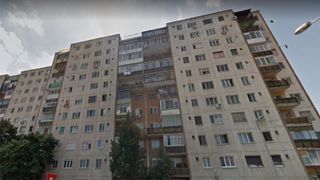 Incident şocant în Capitală. O tânără de 20 de ani a căzut de la etajul 8, noaptea trecută