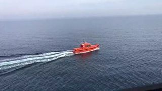 Şapte persoane aflate la bordul unui pescador, salvate întrucât ambarcaţiunea se scufunda în Marea Neagră