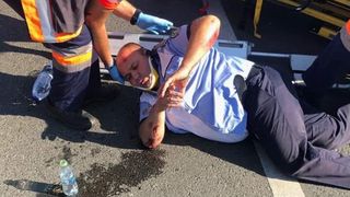 VIDEO | Un polițist este spulberat de un șofer beat, &icirc;n Vadu Izei