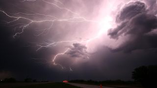 Cod portocaliu de vijelie pentru București