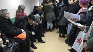 Amenzi pentru spitalele unde pacienții de la urgențe sunt lăsați să aștepte cu orele pe hol! Medicii ar putea fi amendați cu 3.000 de lei, iar spitalele cu 30.000 de lei