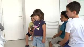 VIDEO | Școala unde copiii învață de la roboți