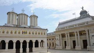 VIDEO | Imagini revoltătoare cu copii obligați să facă mătănii. Reacția Bisericii Ortodoxe Rom&acirc;ne