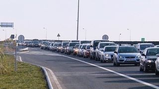 Circulaţie &icirc;ngreunată pe Autostrada Soarelui &icirc;n judeţul Călăraşi, din cauza unui accident