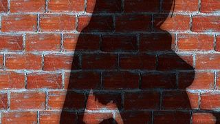 A apelat la serviciile unei prostituate, dar nu se aștepta deloc la asta! Ce a pățit un bărbat din Timișoara în timp ce făcea amor în spatele blocului