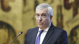 Călin Popescu Tăriceanu și-a depus demisia din fruntea Senatului. Cine i-ar putea lua locul