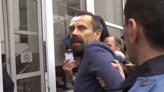 MIlionarul brașovean care și-a ucis bunica, eliberat din &icirc;nchisoare! Dan Căm&acirc;rzan, internat &icirc;ntr-o clinică de psihiatrie