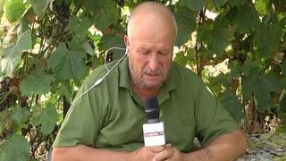 Bunicul Luizei a clacat şi i s-a făcut rău după conferinţa DIICOT. Ambulanţa l-a transportat la Spitalul de Urgenţă din Craiova