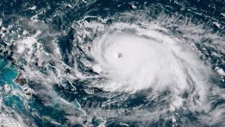 Bahamas: 43 de persoane au murit după trecerea uraganului Dorian - nou bilanţ