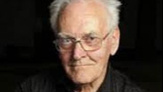 Dramaturgul britanic Peter Nichols a murit la v&acirc;rsta de 92 de ani