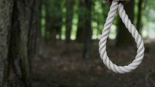 Proaspăt absolvent al UMF Iaşi, găsit sp&acirc;nzurat &icirc;ntr-o pădure