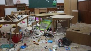 Distrugătorii unei săli de clasă. Trei copii au distrus în trei ore sala de clasă, cancelaria și grupul sanitar