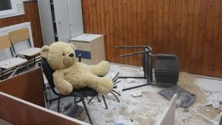 Distrugătorii unei săli de clasă. Trei copii au distrus în trei ore sala de clasă, cancelaria și grupul sanitar