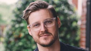 Fondatorul unui program de ajutor pentru sinucigași și-a pus capăt zilelor