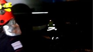 Accident la locul de muncă. Un muncitor cu capul zdrobit de un vagon