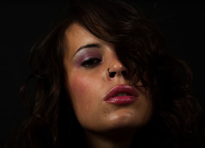 Fete bătute și obligate să se prostitueze. Printre ele sunt și minore