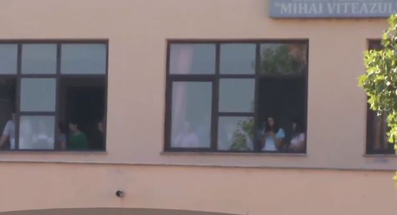 Reacția șoc a colegilor de clasă ai Alexandrei Măceșanu. L-au văzut pentru prima oară pe Gheorghe Dincă în mijlocul oamenilor