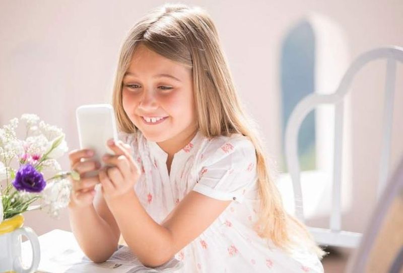 Alertă că este răpită. Fata a fost găsită dormind de către polițiști