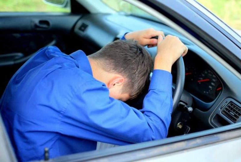 Adolescent în vârstă de 16 ani, prins beat la volan. Este incredibil cu cât mergea băiatul prin localitate