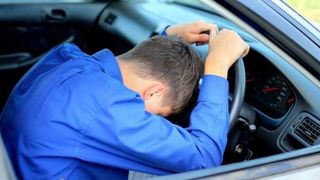 Șoferii pot să aleagă c&acirc;nd vor să aibă carnetul suspendat. Vei răm&acirc;ne surprins cine a propus legea