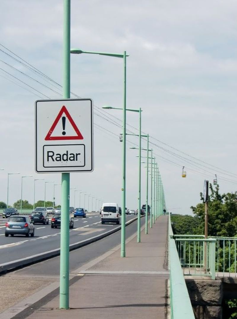 Avertisment pentru șoferii din România. Care este lista radarelor fixe dintre localități