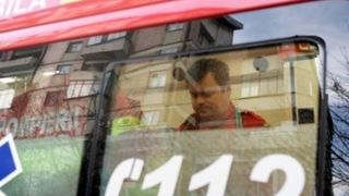 Un om de afaceri ucis &icirc;n plină stradă de patru tineri care făceau &icirc;ntrecere cu căruțele