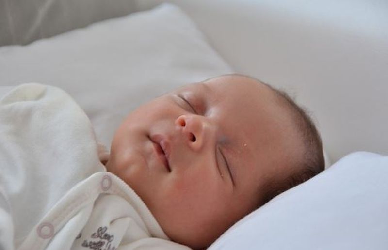 Bebeluș de o zi, găsit fără viață într-un tufiș. Gestul necugetat al mamei