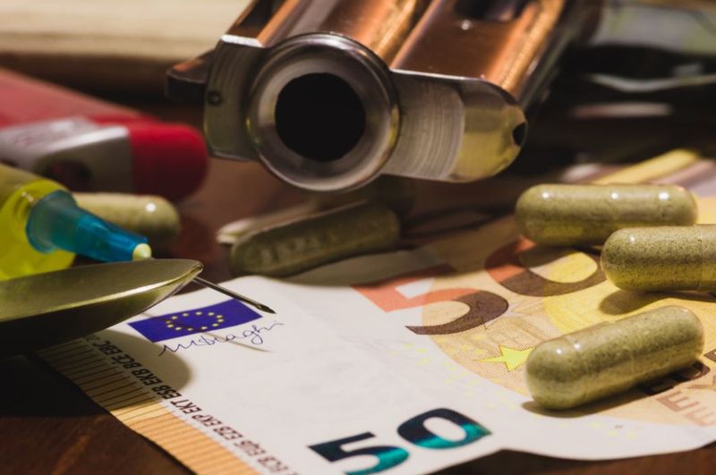 Bombă sexy găsită moartă în casă. Ce a pățit Claudia