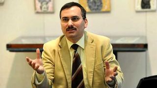 Președintele TATA cel care este acuzat de agresiune sexuală &icirc;mpotriva fiicei sale scos din arest. Bărbatul participă la percheziția informatică