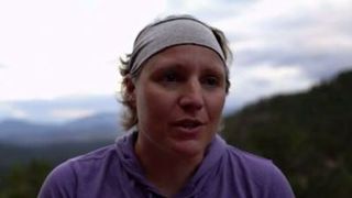 VIDEO | Povestea incredibilă a femeii care a traversat înot, de patru ori, Canalul Mânecii. A invins cancerul acum un an