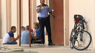 Descoperire macabră &icirc;n sala de sport a Liceului pedagogic din Drobeta-Turnu Severin. Un profesor a fost găsit fără suflare