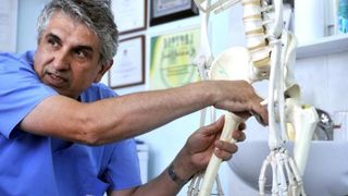 Gheorghe Burnei s-a angajat la clinica fiului său și tratează copii! Ce s-a &icirc;nt&acirc;mplat ieri, la Tribunal, &icirc;n dosarul de luare de mită