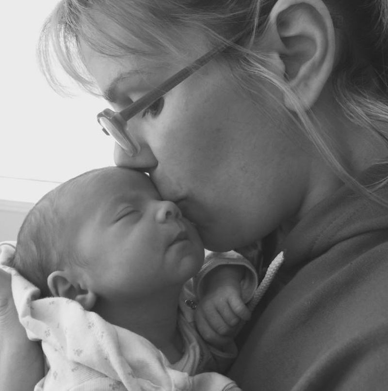 Mama activează „hormonul iubirii” al copilului. Câte femei știu de abilitatea asta?