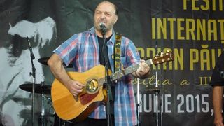 După ce a fost parlamentar, consul &icirc;n Canada, Victor Socaciu se pl&acirc;nge că politicenii nu-l cheamă la concerte