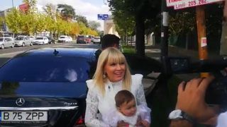 Incident la botezul fetiței Elenei Udrea! A căzut pe scări, imediat după slujbă