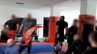 VIDEO | Revolta mascaților umiliți de șeful lor. I-a obligat să intre în ring cu un luptător K1