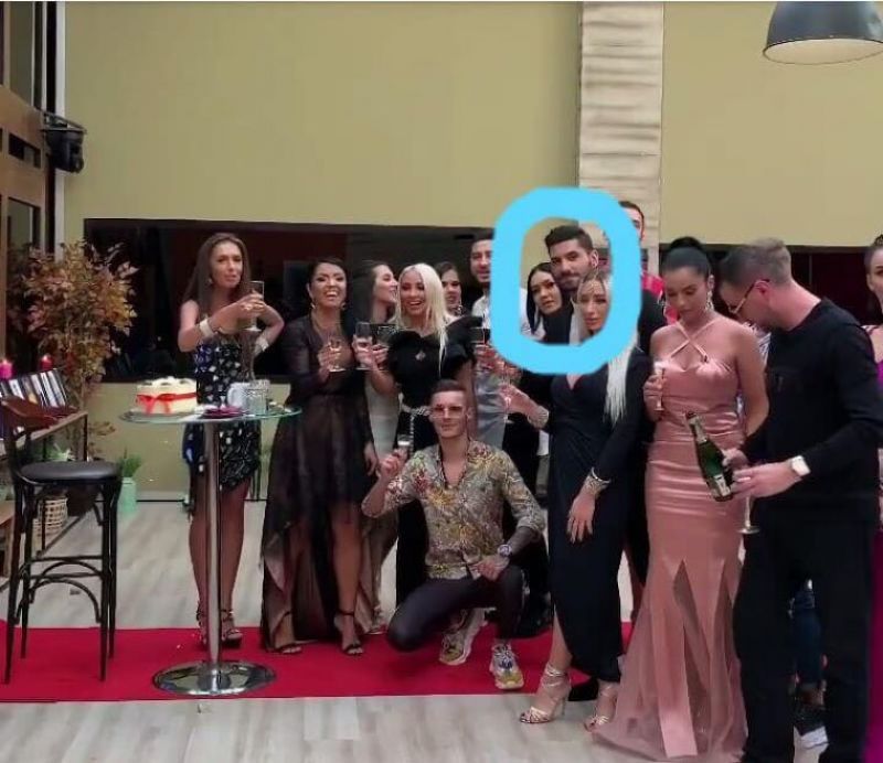 El este noul iubit al Mihaelei de pe MPFM! Pentru el l-a părăsit pe Mihai, actualul concurent de la Puterea Dragostei?!