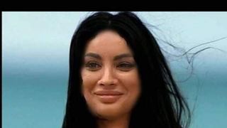 Simina de la Puterea Dragostei &icirc;n costum de baie, neepilată! Poza trucată care a ajuns virală pe internet