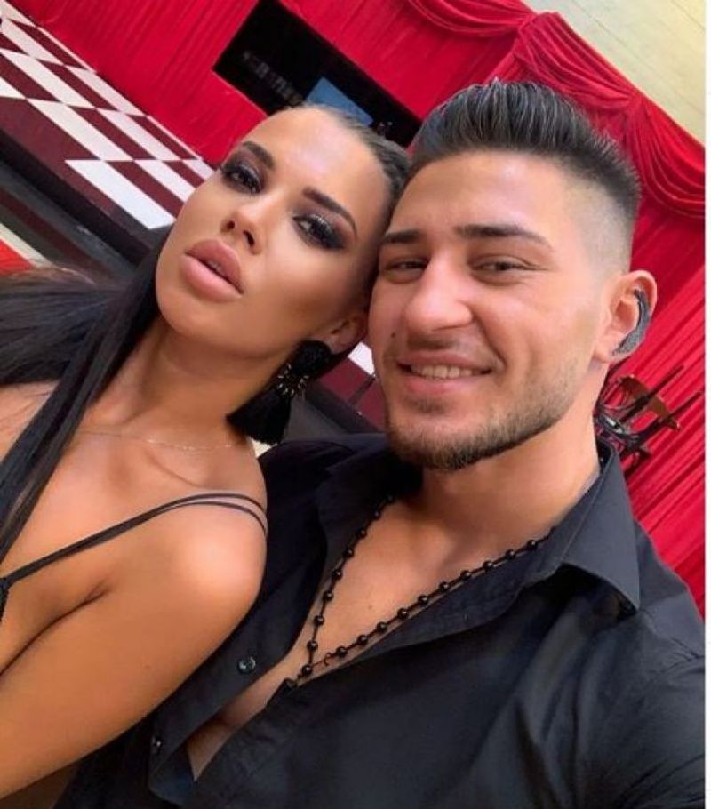Andra de la Puterea Dragostei, scene seducătoare cu un bărbat
