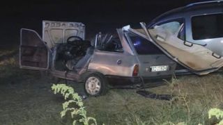 O t&acirc;nără de 23 de ani și un șofer de 73 de ani au murit &icirc;ntr-un accident teribil, la Buzău