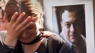 VIDEO | Clipe sf&acirc;șietoare la &icirc;nmorm&acirc;ntarea lui Ducu Darie! Imaginile durerii de la Cimitirul Bellu