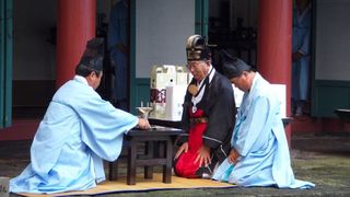 11 membri ai unei familii s-au căsătorit &icirc;ntre ei și au divorțat de 23 de ori. Totul s-a petrecut &icirc;ntr-o lună