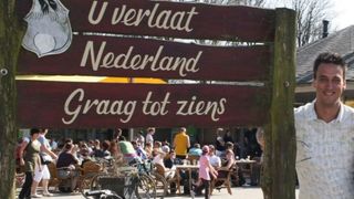 Pedofilii olandezi îşi fac de cap în România de aproape 20 de ani! Cel mai bătrân are 71 de ani și a racolat fete minore timp de 4 ani!