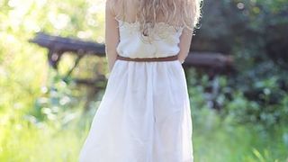 Povestea plină de mister a unei fetițe de 8 ani. &bdquo;Se holba noaptea la noi, am văzut-o cum a pus chimicale &icirc;n cafea, a zis că &icirc;ncearcă să mă otrăvească&rdquo;