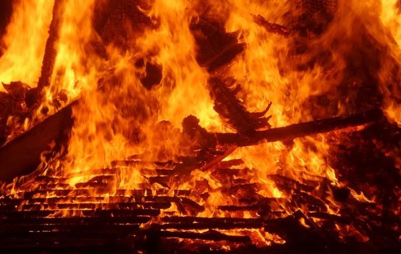 Incendiu la școala. 77 de elevi au fost evacuați 