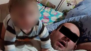 VIDEO | Revoltător! Și-a schingiuit copilul și i-a trimis fotografiile soției care &icirc;l părăsise
