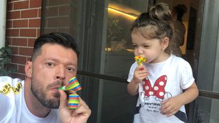 Victor Slav este topit dupa fiica sa! Prezentatorul Kanal D povesteste despre abilitatile artistice ale fiicei sale