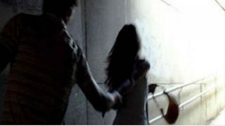 Gestul șocant al unui bărbat din Argeș &icirc;n plină zi. Adolescentă la un pas de a fi răpită